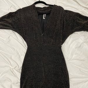 Black bodycon dress